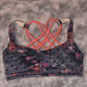 Lululemon sports bra